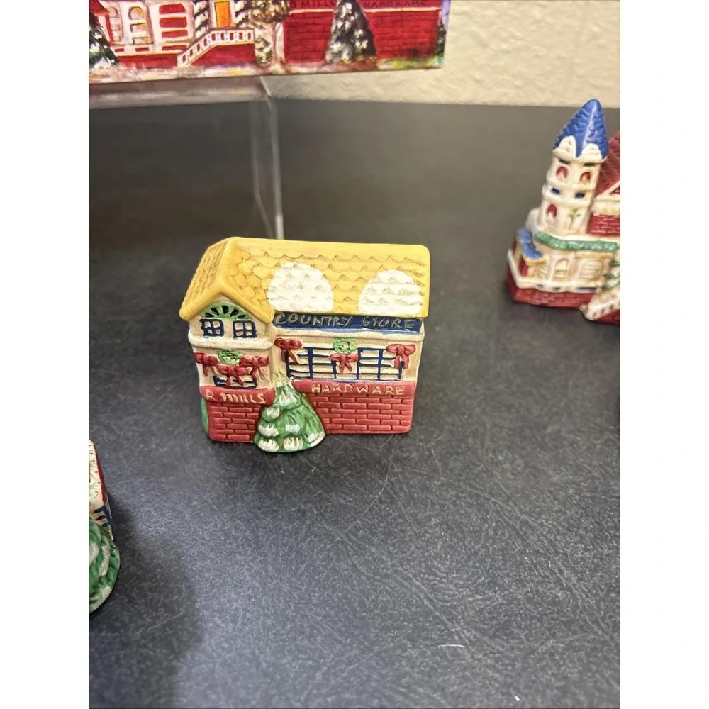 Vtg~Set Of 4~Christmas Village Ceramic Napkin Ring~Holiday Houses~IOB